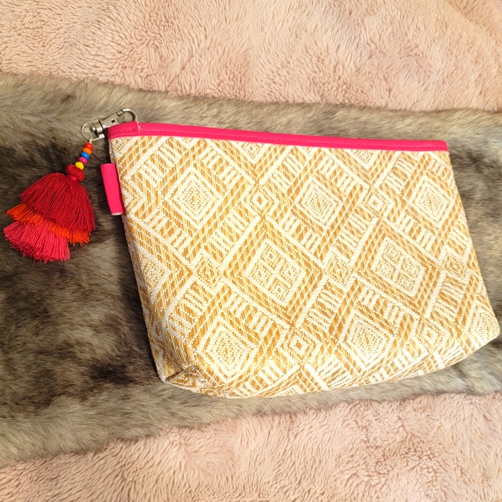 NWOT Native Makeup bag by SEPHORA